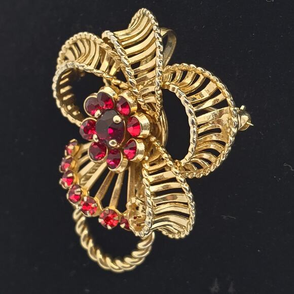 Red Rhinestone Brooch Twisted Wire Ribbon Bow Pin Pendant Vintage 1960s - Picture 3 of 7